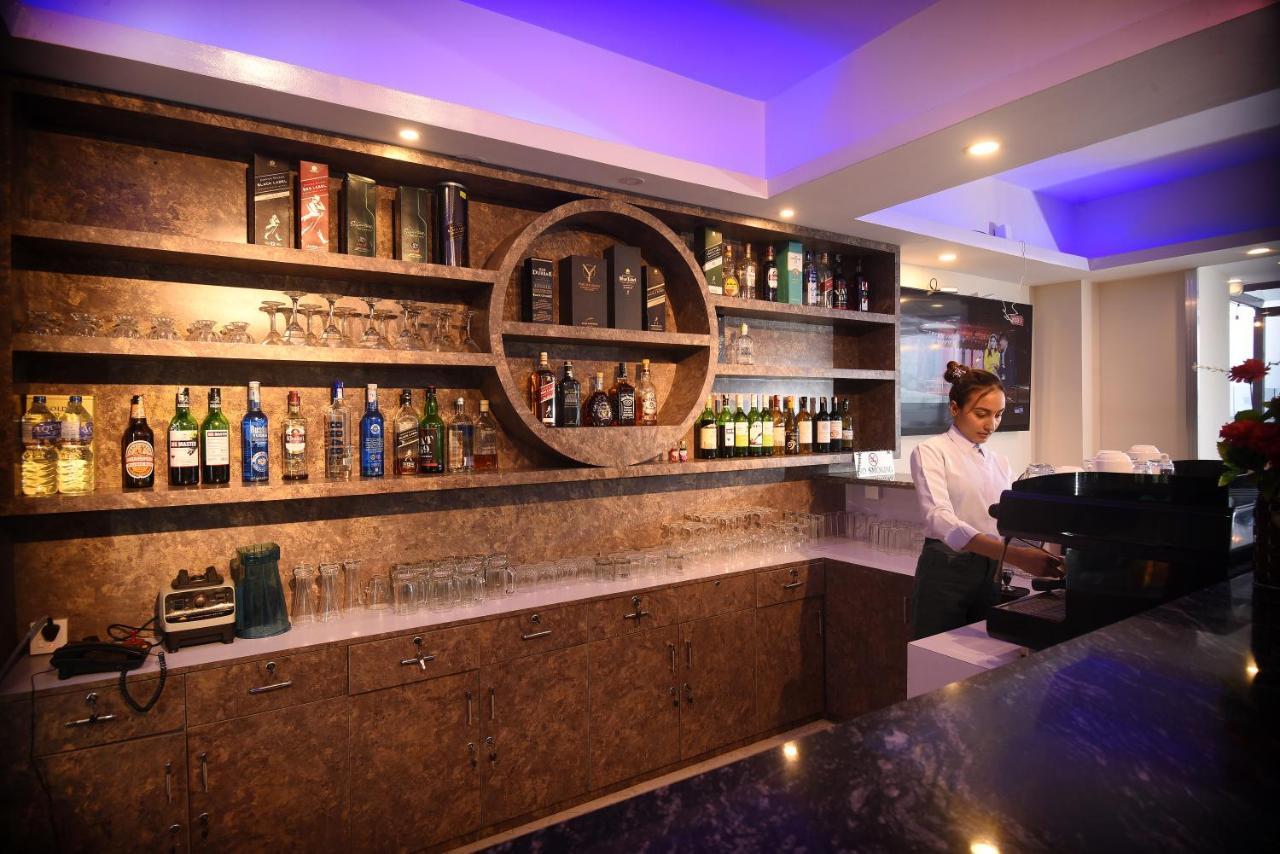 Hotel Simal Katmandou Extérieur photo