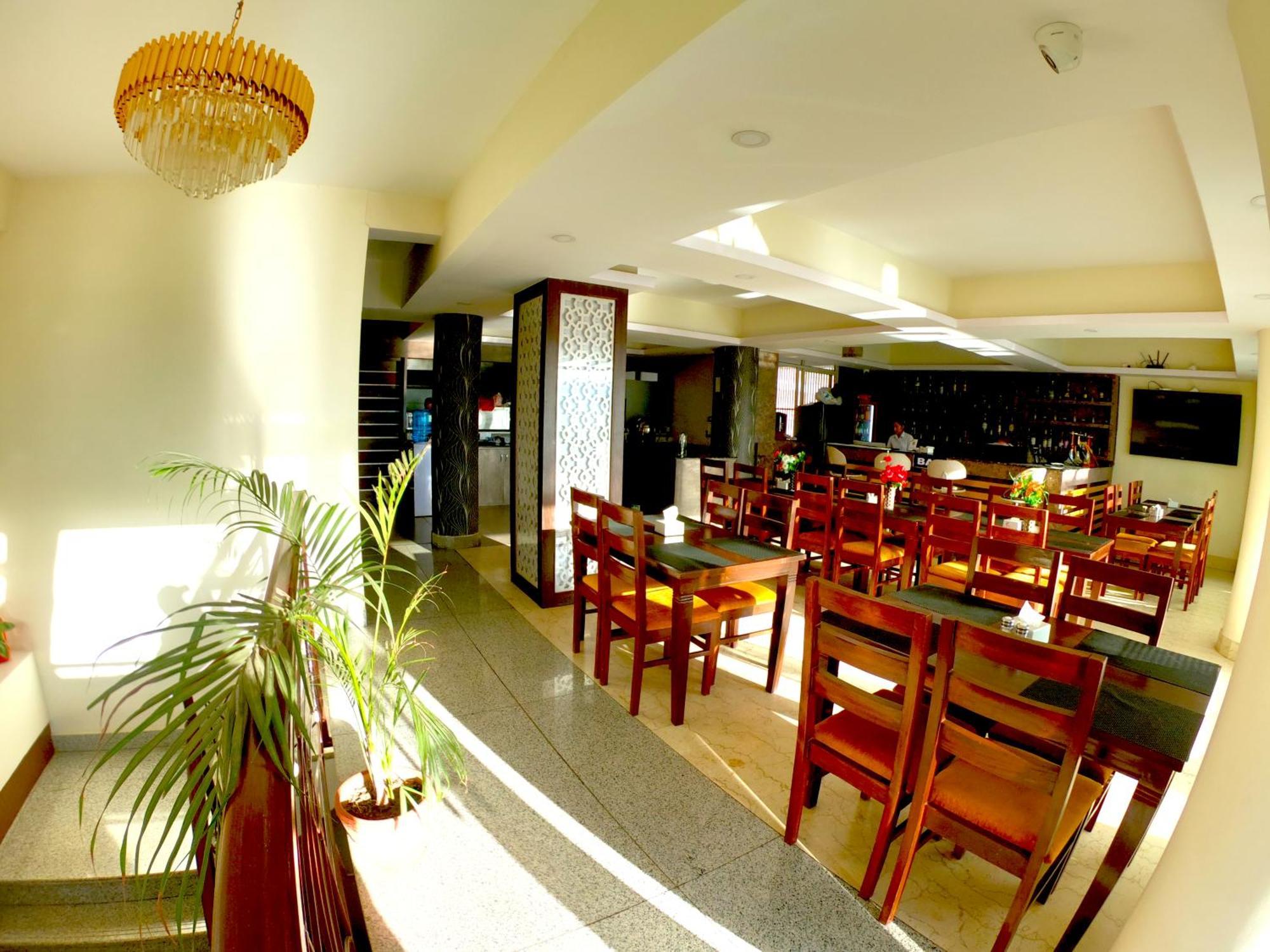 Hotel Simal Katmandou Extérieur photo